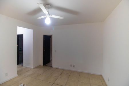 Sala de casa para alugar com 2 quartos, 70m² em Serra Grande, Niterói