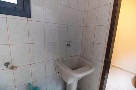 Área de Serviço de casa para alugar com 2 quartos, 70m² em Serra Grande, Niterói