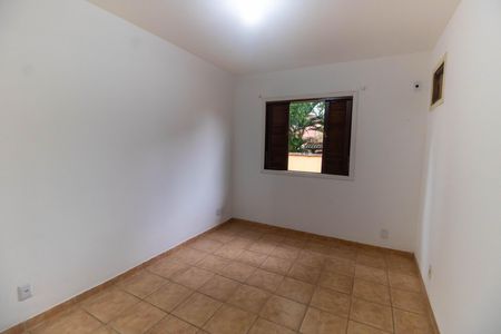 Casa para alugar com 70m², 2 quartos e 2 vagas Casa para alugar com 70m², 2 quartos e 2 vagasSuíte