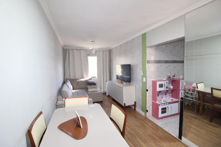Sala de apartamento à venda com 2 quartos, 56m² em Conjunto Residencial José Bonifácio, São Paulo