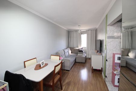 Sala de apartamento à venda com 2 quartos, 56m² em Conjunto Residencial José Bonifácio, São Paulo