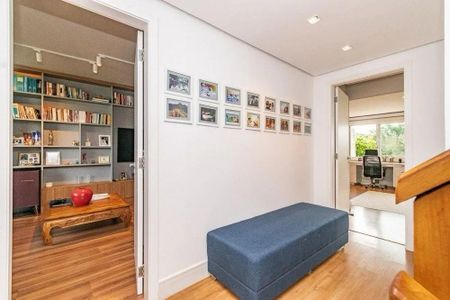 Casa para alugar com 150m², 3 quartos e 3 vagas Casa para alugar com 150m², 3 quartos e 3 vagasCorredor