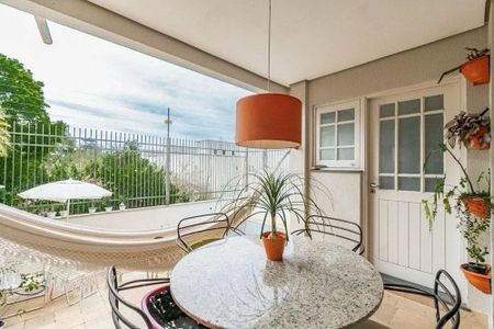 Casa para alugar com 150m², 3 quartos e 3 vagas Casa para alugar com 150m², 3 quartos e 3 vagasÁrea comum