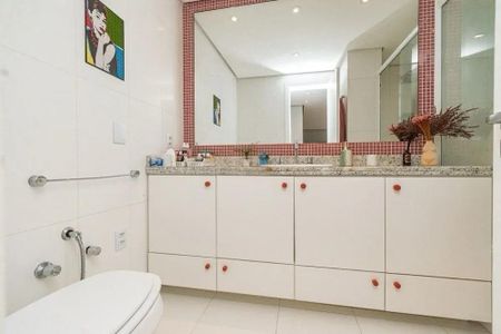 Casa para alugar com 150m², 3 quartos e 3 vagas Casa para alugar com 150m², 3 quartos e 3 vagasBanheiro da Suíte 2