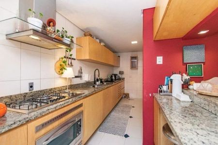 Cozinha de casa para alugar com 3 quartos, 150m² em Três Figueiras, Porto Alegre