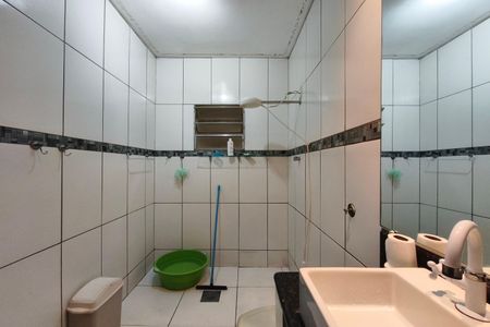 Casa à venda com 144m², 3 quartos e 1 vagaBanheiro