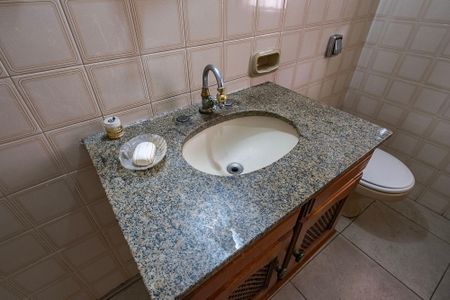 Casa para alugar com 250m², 2 quartos e 2 vagas Casa para alugar com 250m², 2 quartos e 2 vagasBanheiro