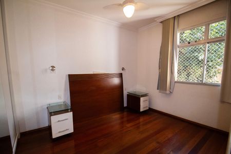 Quarto 01  de apartamento para alugar com 2 quartos, 100m² em Alto Barroca, Belo Horizonte