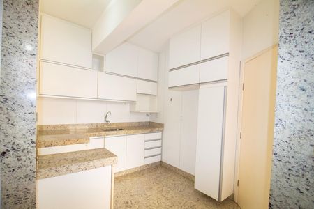 Apartamento para alugar com 100m², 2 quartos e 1 vagaCozinha 