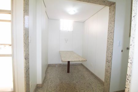 Apartamento para alugar com 100m², 2 quartos e 1 vagaCozinha 