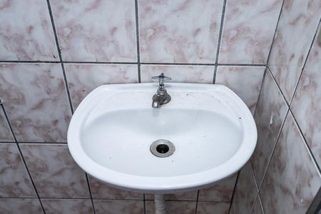 Casa para alugar com 100m², 2 quartos e sem vaga Casa para alugar com 100m², 2 quartos e sem vagaBanheiro
