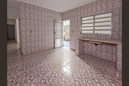 Cozinha de casa para alugar com 2 quartos, 100m² em Jardim Santa Lucrecia, São Paulo
