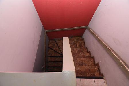 Casa à venda com 120m², 3 quartos e 2 vagasEscadas