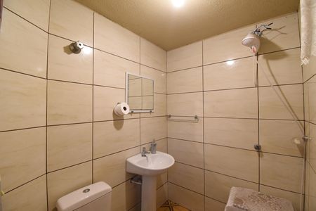 Casa à venda com 120m², 3 quartos e 2 vagasBanheiro externo