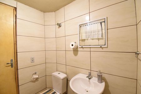 Casa à venda com 120m², 3 quartos e 2 vagasBanheiro externo