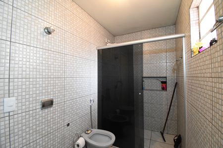 Casa à venda com 120m², 3 quartos e 2 vagasBanheiro
