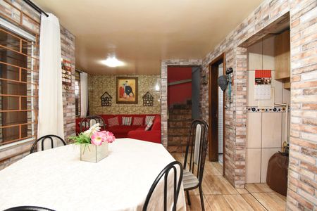 Casa à venda com 120m², 3 quartos e 2 vagasSala