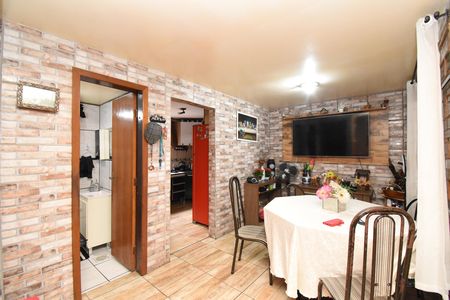 Casa à venda com 120m², 3 quartos e 2 vagasSala
