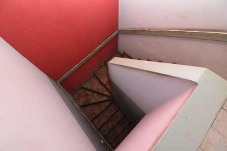 Casa à venda com 120m², 3 quartos e 2 vagasEscadas