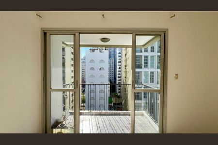 Apartamento para alugar com 90m², 3 quartos e 1 vagaVaranda