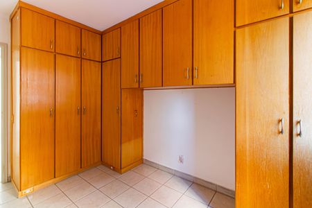 Apartamento para alugar com 72m², 2 quartos e 1 vaga Apartamento para alugar com 72m², 2 quartos e 1 vagaSuíte