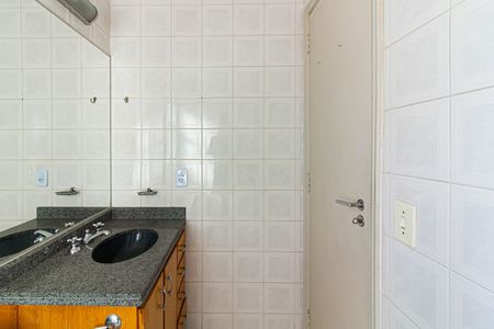 Apartamento para alugar com 72m², 2 quartos e 1 vaga Apartamento para alugar com 72m², 2 quartos e 1 vagaBanheiro