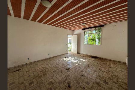 Casa para alugar com 453m², 5 quartos e 4 vagas