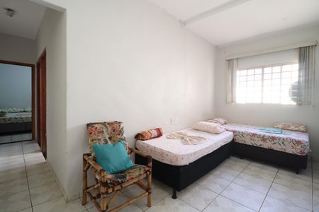 Casa para alugar com 2 quartos, 60m² em Santa Mônica, Uberlândia