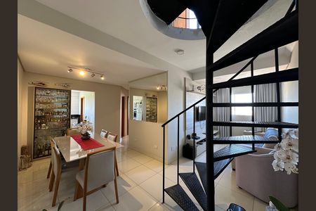 Apartamento para alugar com 145m², 3 quartos e 2 vagas Apartamento para alugar com 145m², 3 quartos e 2 vagasSala