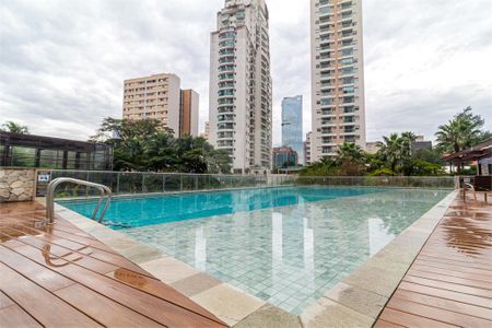 Apartamento à venda com 167m², 3 quartos e 3 vagas