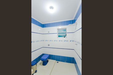 Casa para alugar com 210m², 4 quartos e 2 vagasBanheiro Social