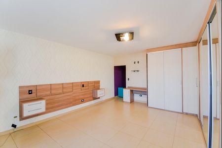 Casa para alugar com 210m², 4 quartos e 2 vagasQuarto 3 - Suíte