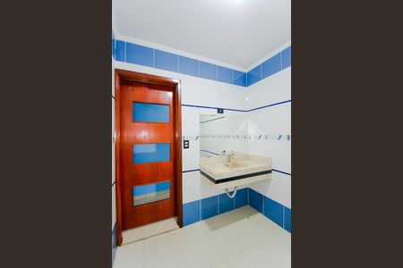 Casa para alugar com 210m², 4 quartos e 2 vagasBanheiro Social