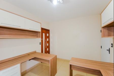 Casa para alugar com 210m², 4 quartos e 2 vagasQuarto 2 - Escritório
