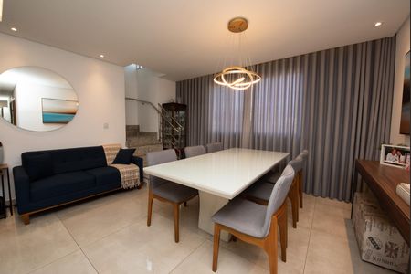 Sala de apartamento à venda com 3 quartos, 163m² em Barreiro, Belo Horizonte