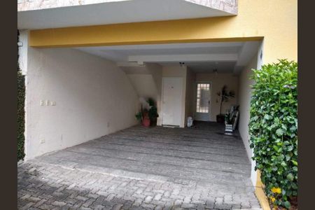 Casa à venda com 109m², 3 quartos e 3 vagas