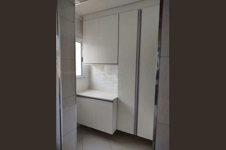 Casa à venda com 109m², 3 quartos e 3 vagas