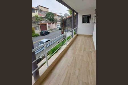Casa à venda com 4 quartos, 263m² em Jardim Palermo, São Bernardo do Campo