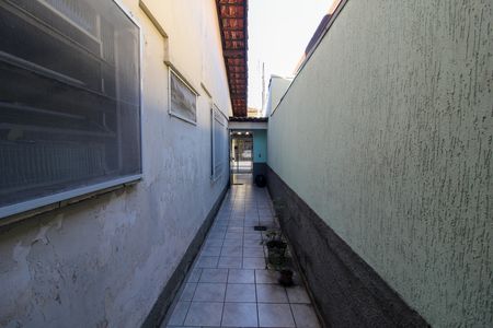 Casa à venda com 119m², 3 quartos e 3 vagasCorredor