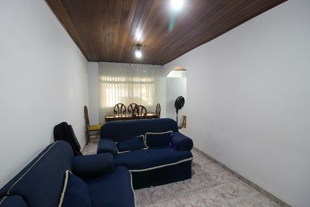 Casa à venda com 119m², 3 quartos e 3 vagasSala