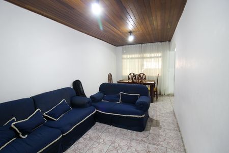 Casa à venda com 119m², 3 quartos e 3 vagasSala