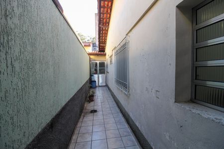 Casa à venda com 119m², 3 quartos e 3 vagasCorredor