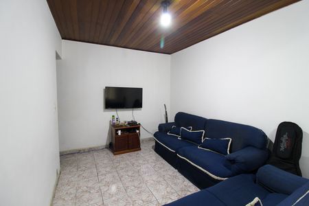 Casa à venda com 119m², 3 quartos e 3 vagasSala