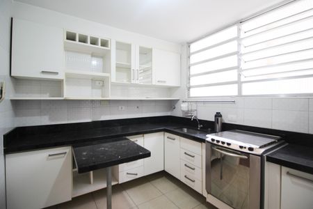 Apartamento à venda com 96m², 2 quartos e 1 vaga Apartamento à venda com 96m², 2 quartos e 1 vagaCozinha