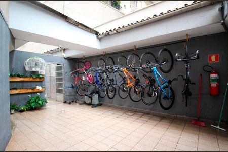 Apartamento à venda com 96m², 2 quartos e 1 vaga Apartamento à venda com 96m², 2 quartos e 1 vagaBicicletário
