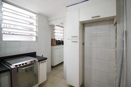 Apartamento à venda com 96m², 2 quartos e 1 vaga Apartamento à venda com 96m², 2 quartos e 1 vagaCozinha