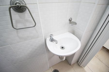 Apartamento à venda com 96m², 2 quartos e 1 vaga Apartamento à venda com 96m², 2 quartos e 1 vagaBanheiro de serviço