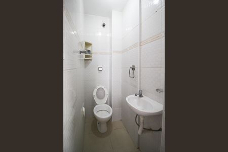 Apartamento à venda com 96m², 2 quartos e 1 vaga Apartamento à venda com 96m², 2 quartos e 1 vagaBanheiro de serviço