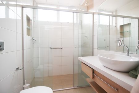 Apartamento à venda com 96m², 2 quartos e 1 vaga Apartamento à venda com 96m², 2 quartos e 1 vagaBanheiro