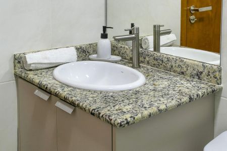 Apartamento para alugar com 77m², 2 quartos e 1 vaga Apartamento para alugar com 77m², 2 quartos e 1 vagaBanheiro